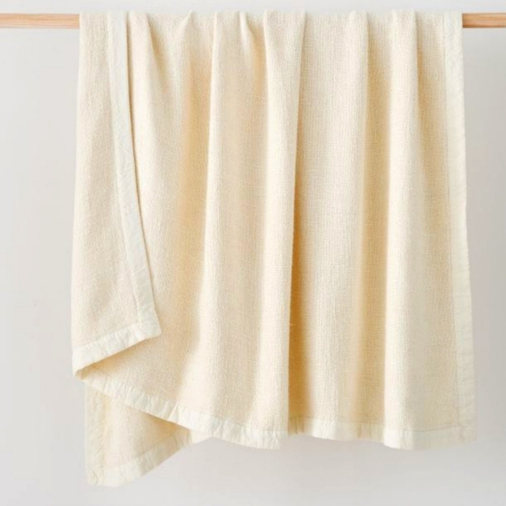 ❤️BUY 2 GET 1 FREE  Viscose Linen Throw, Alabaster, Retail $129